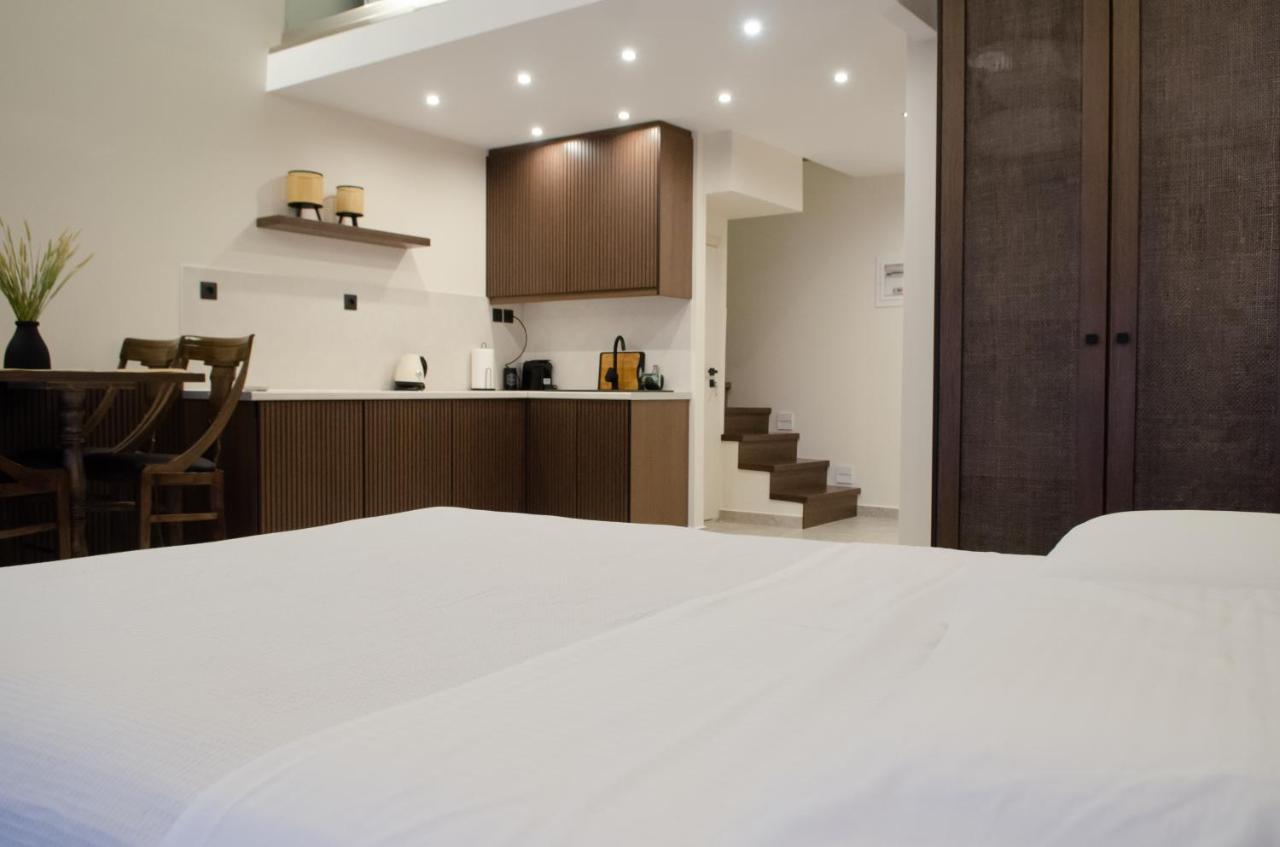 Leone Suites Nafpaktos Екстериор снимка