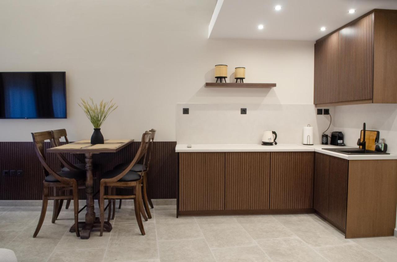 Leone Suites Nafpaktos Екстериор снимка